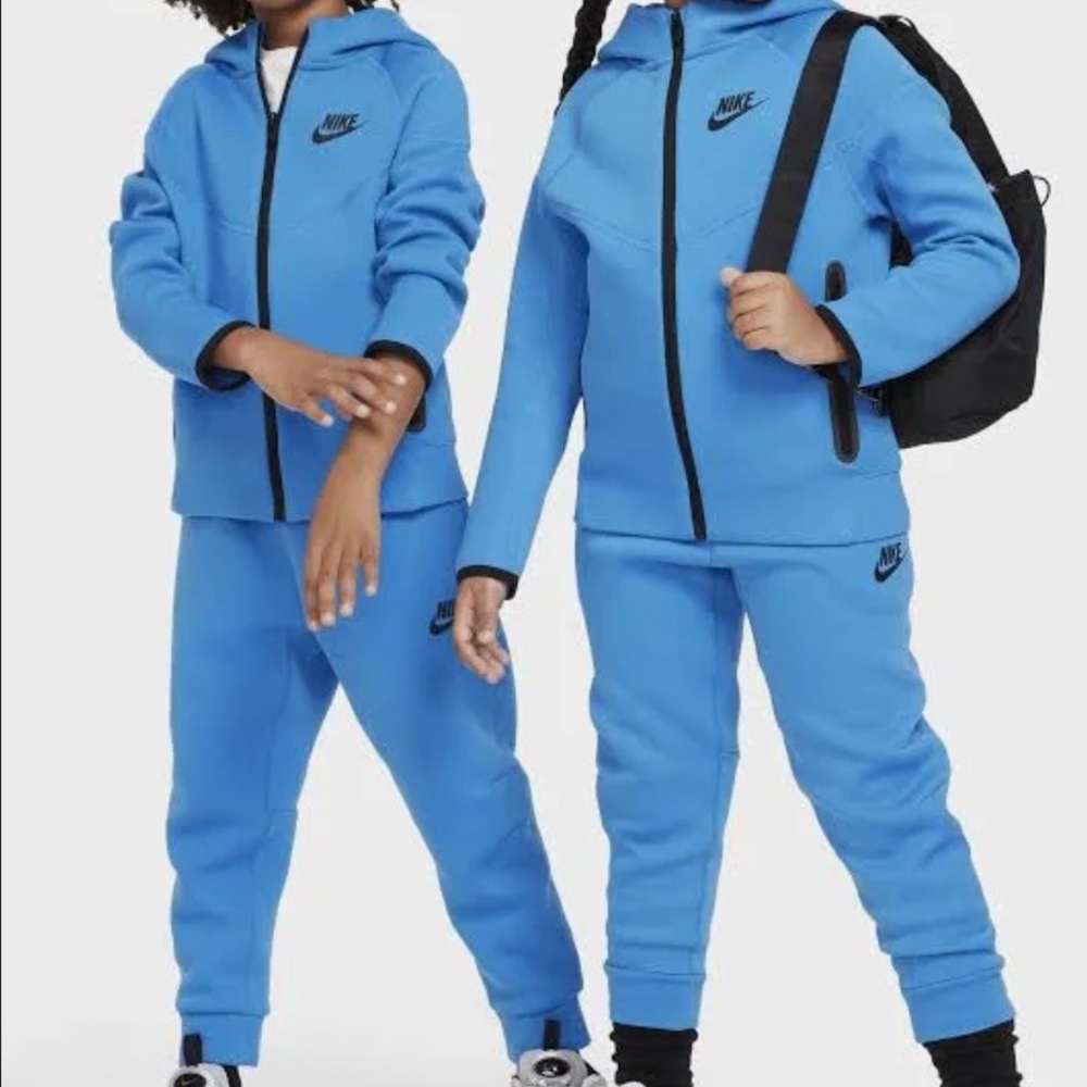 💯 Authentic Nike Tech Little Boys Blue Hoodie and Jogger Set Size 6